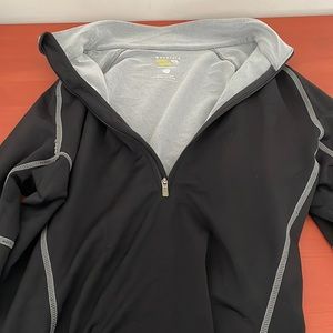 Mountain Hardware 3/4 zip themal